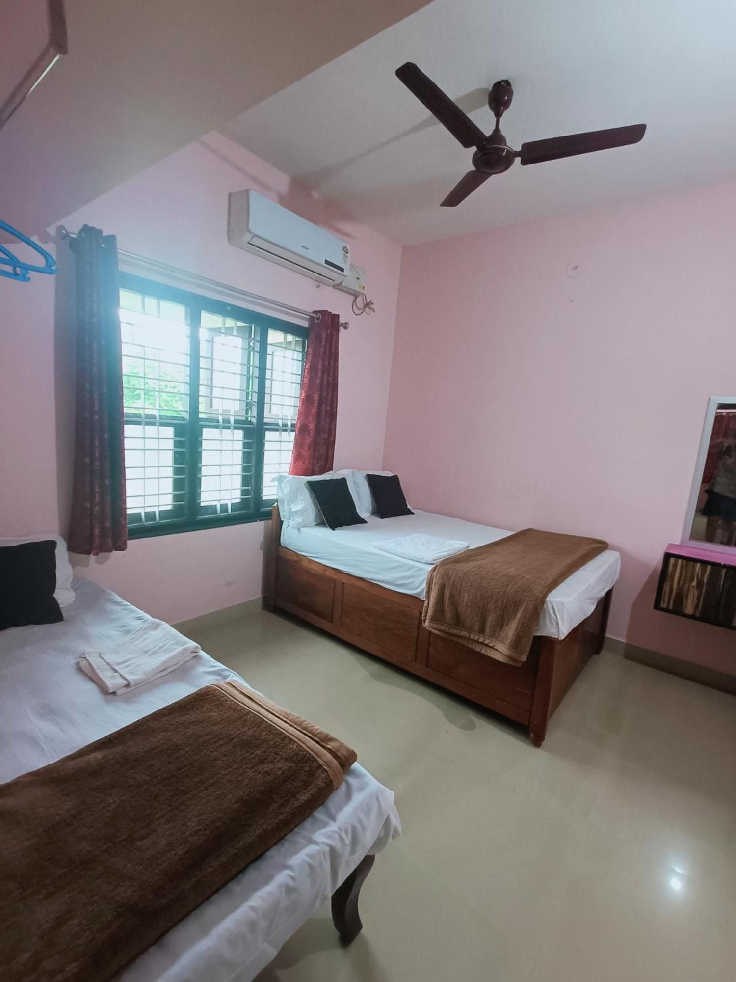 Maanyatha Home Stay Manipal Bilik gambar